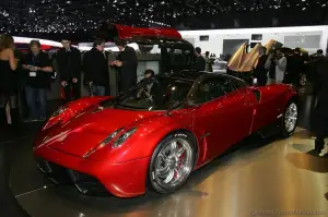 Pagani Huayra Ginevra 2011 - 10