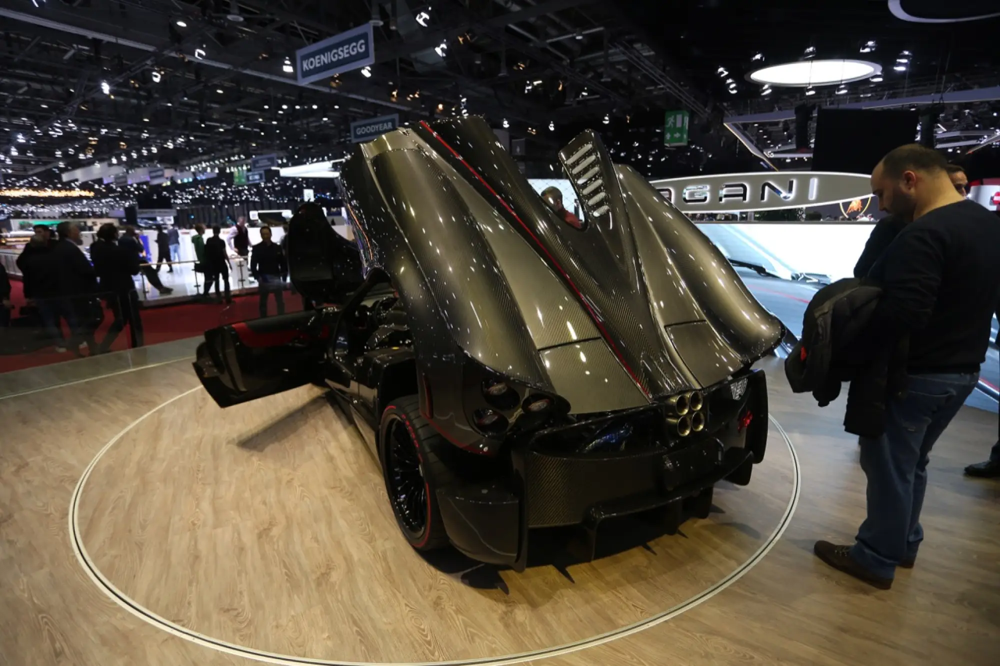 Pagani Huayra Roadster - Salone di Ginevra 2018 - 2