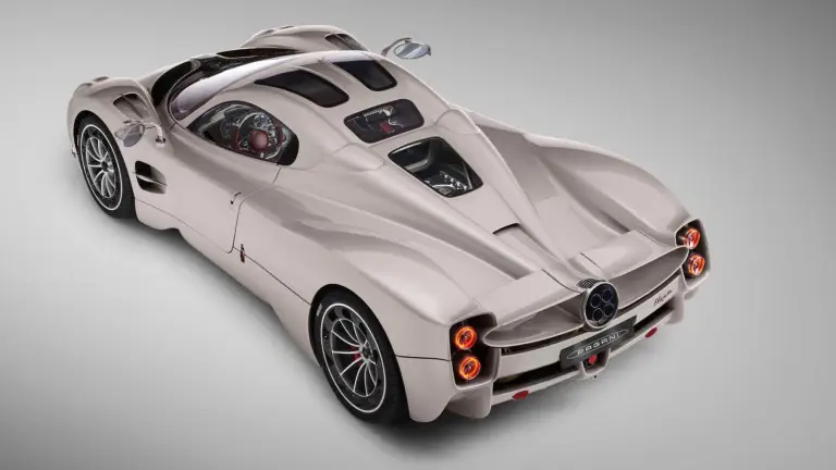 Pagani Utopia - 25