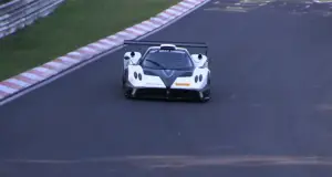 Pagani Zonda R Evolution foto spia - 2
