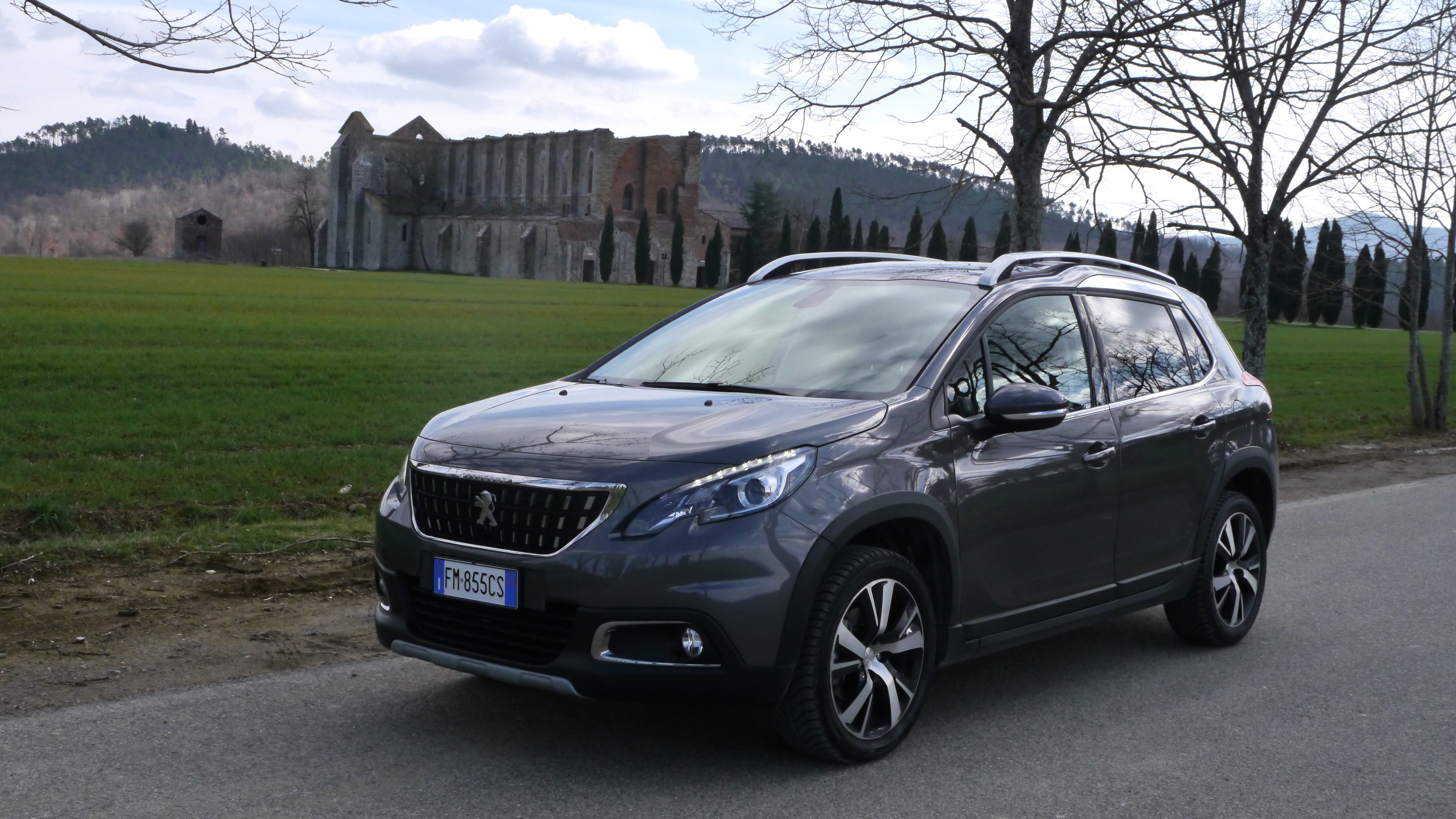 Peugeot 2008 - Abbazia di San Galgano