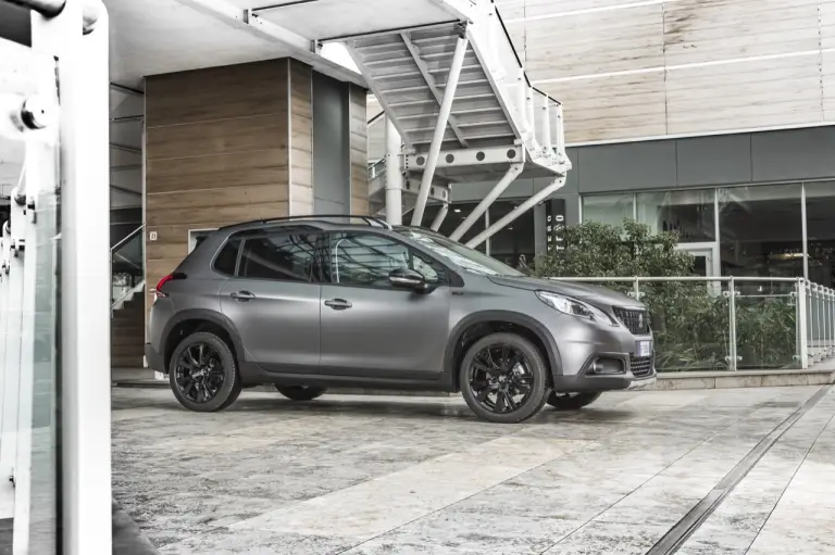 Peugeot 2008 Black Matt - 8