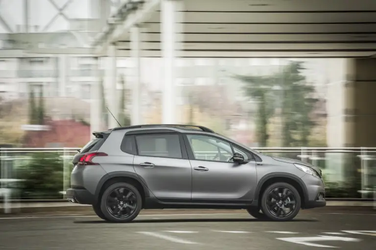 Peugeot 2008 Black Matt - 17