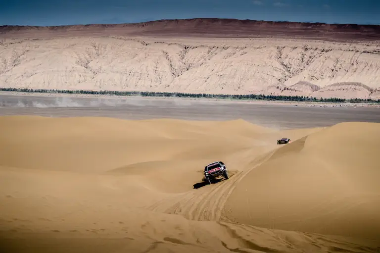 Peugeot 2008 DKR al Silk Way Rally 2016 - nona tappa - 1