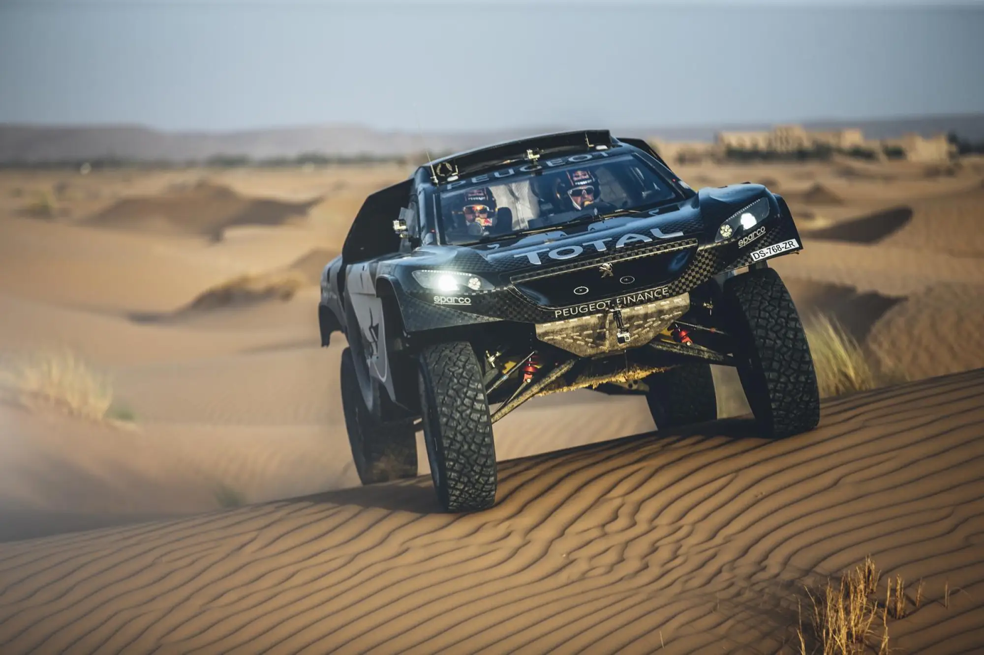 Peugeot 2008 DKR16 - 12