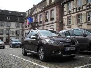 Peugeot 2008 prova su strada