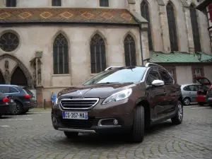 Peugeot 2008 prova su strada