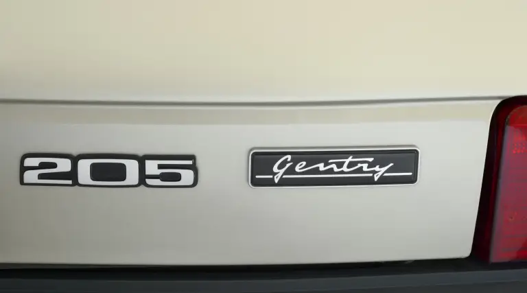 Peugeot 205 Gentry - 3