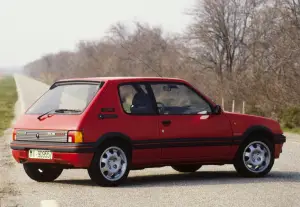 Peugeot 205 GTI 1.9 e nuova 208 - foto - 1
