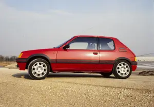 Peugeot 205 GTI 1.9 e nuova 208 - foto - 3