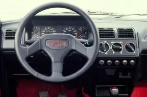 Peugeot 205 GTI 1.9 e nuova 208 - foto - 5