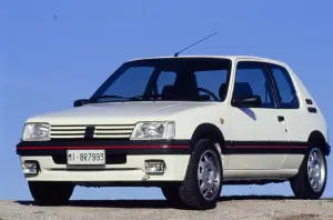 Peugeot 205 GTI 1.9 e nuova 208 - foto - 7