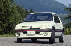 Peugeot 205 GTI 1.9 e nuova 208 - foto - 11