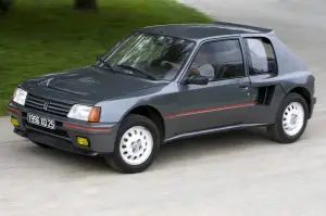 Peugeot 205 Turbo 16 - gallery auto da corsa targate