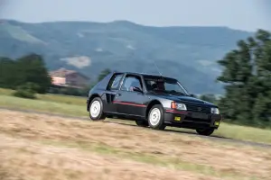 Peugeot 205 Turbo 16 - gallery auto da corsa targate