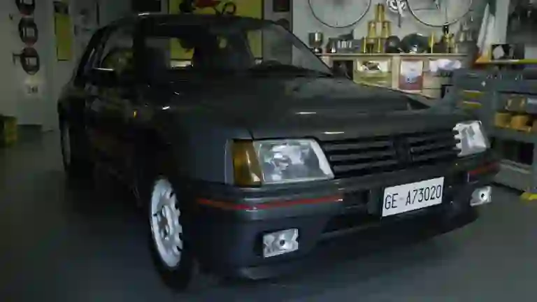 Peugeot 205 Turbo 16 Stradale  - 1