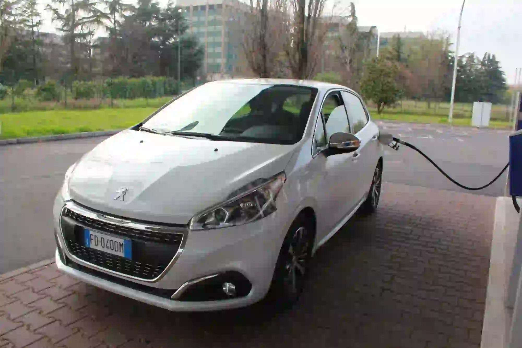 Peugeot 208: focus su design ed abitacolo - 42