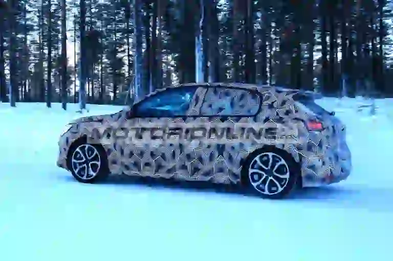Peugeot 208 - Foto spia 10-1-2019 - 7
