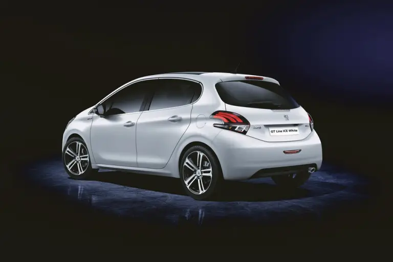 Peugeot 208 GT Line Ice White - 2
