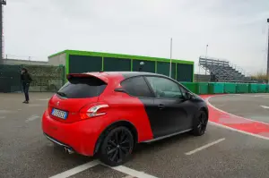 Peugeot 208 GTi 30th Anniversary - Primo contatto