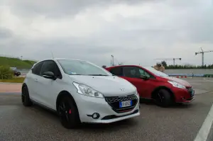 Peugeot 208 GTi 30th Anniversary - Primo contatto - 12