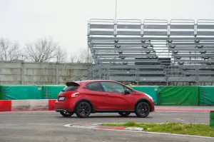 Peugeot 208 GTi 30th Anniversary - Primo contatto