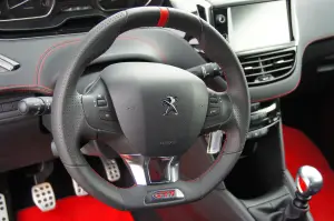 Peugeot 208 GTi 30th Anniversary - Primo contatto