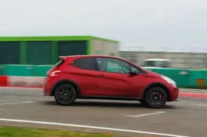 Peugeot 208 GTi 30th Anniversary - Primo contatto