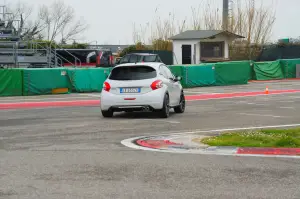 Peugeot 208 GTi 30th Anniversary - Primo contatto