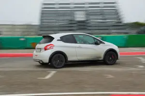 Peugeot 208 GTi 30th Anniversary - Primo contatto