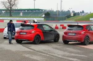 Peugeot 208 GTi 30th Anniversary - Primo contatto