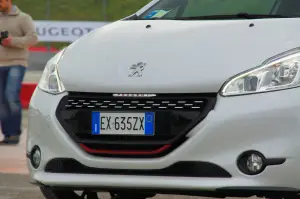 Peugeot 208 GTi 30th Anniversary - Primo contatto - 59