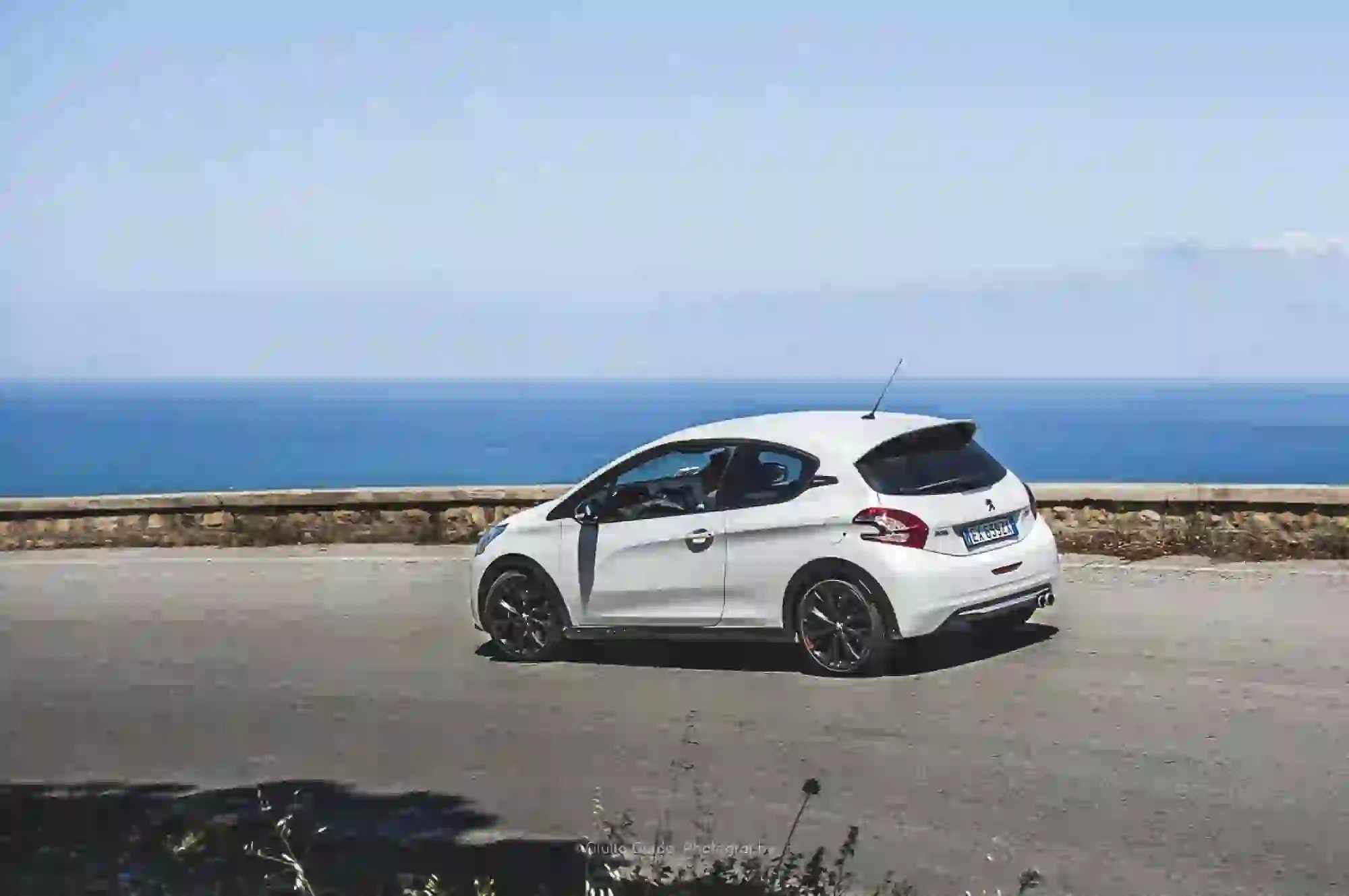 Peugeot 208 GTI 30th: TargaDreaming - 17
