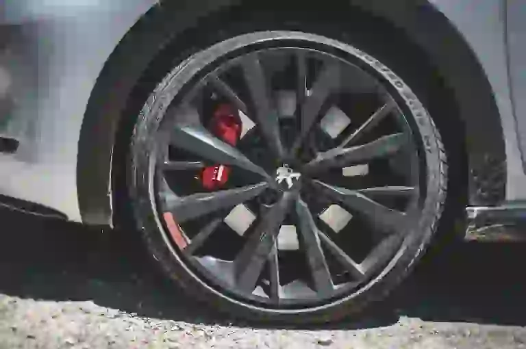 Peugeot 208 GTI 30th: TargaDreaming - 21