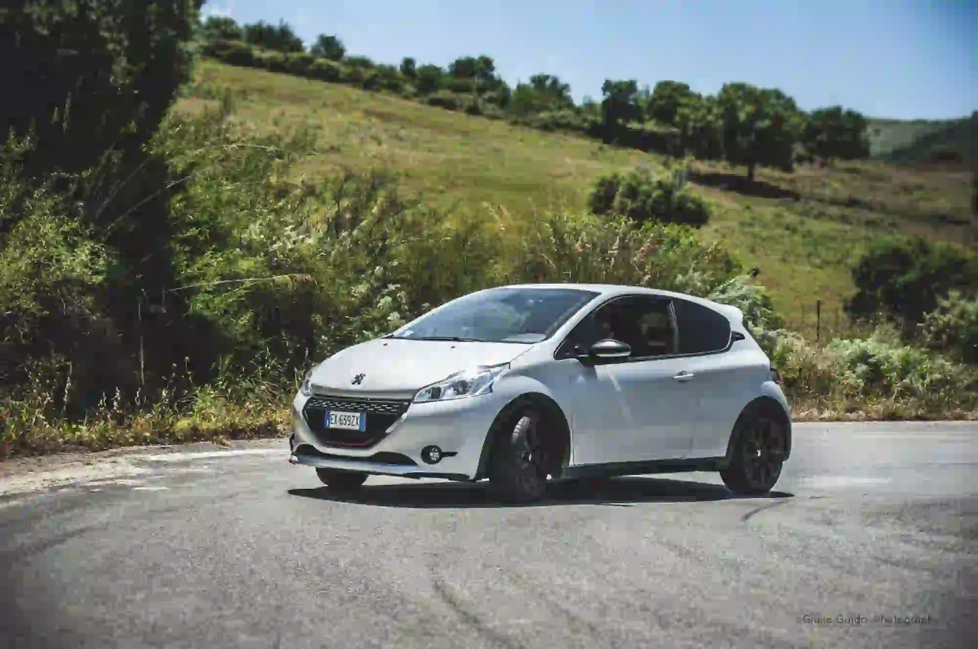 Peugeot 208 GTI 30th: TargaDreaming - 24