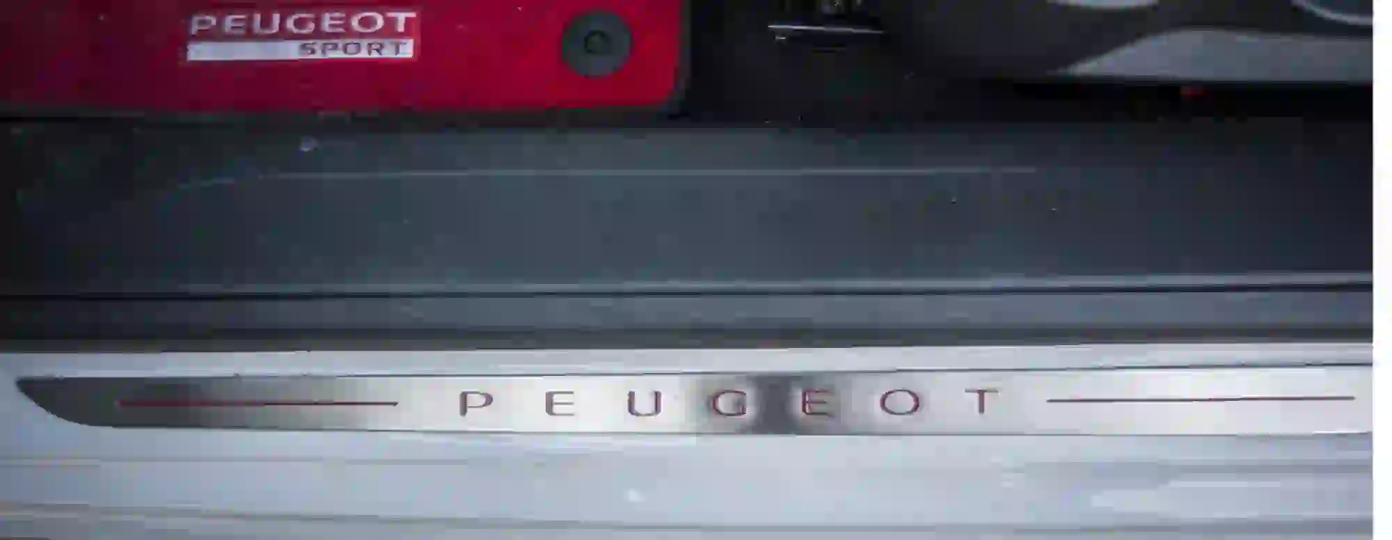 Peugeot 208 GTI 30th: TargaDreaming - 37