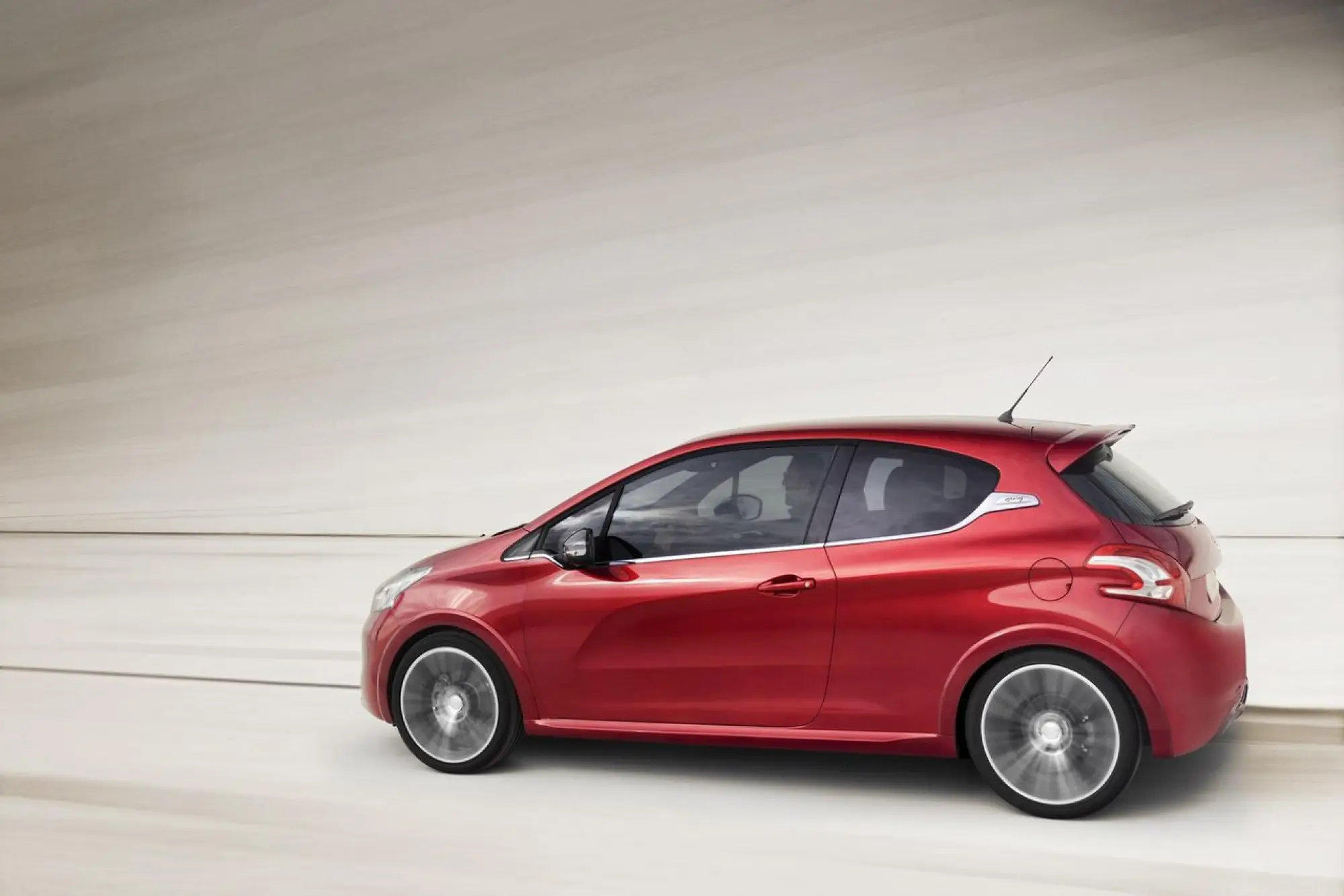 Peugeot 208 GTi Concept - 3