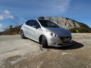 Peugeot 208 GTi - Prime impressioni di guida