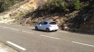 Peugeot 208 GTi - Prime impressioni di guida - 15