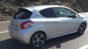 Peugeot 208 GTi - Prime impressioni di guida