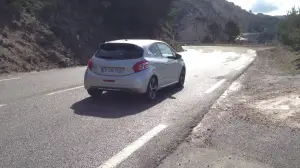 Peugeot 208 GTi - Prime impressioni di guida - 30