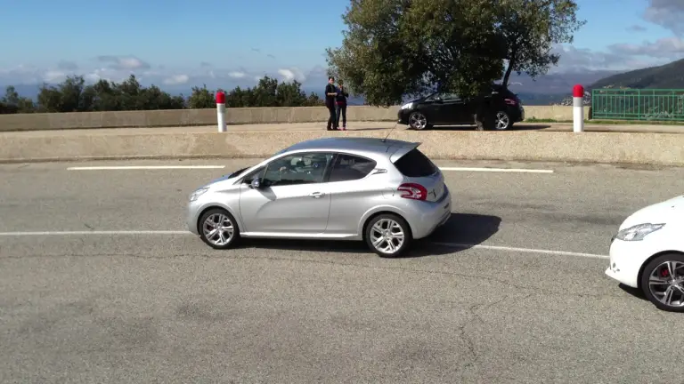 Peugeot 208 GTi - Prime impressioni di guida - 46