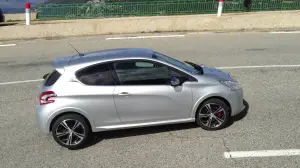 Peugeot 208 GTi - Prime impressioni di guida - 49