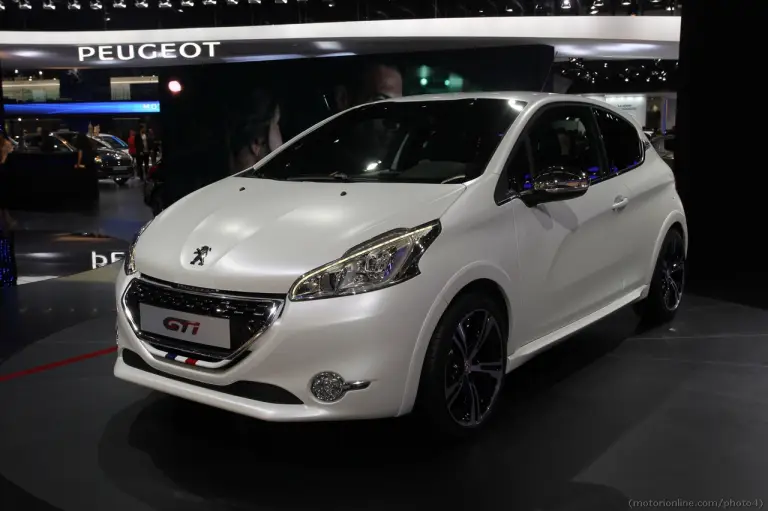 Peugeot 208 GTI - Salone di Parigi 2012 - 15