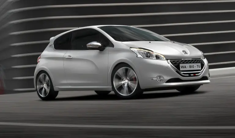 Peugeot 208 GTi - 1