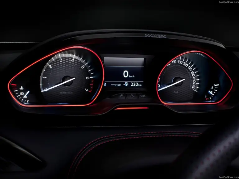 Peugeot 208 GTi - 6