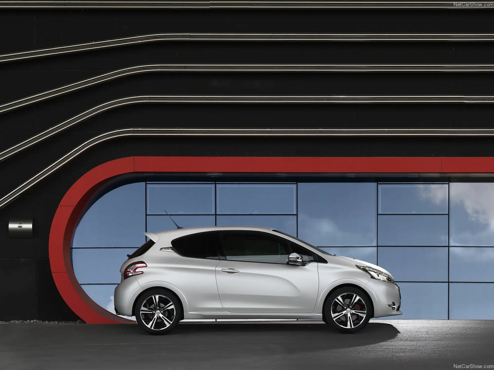 Peugeot 208 GTi - 9