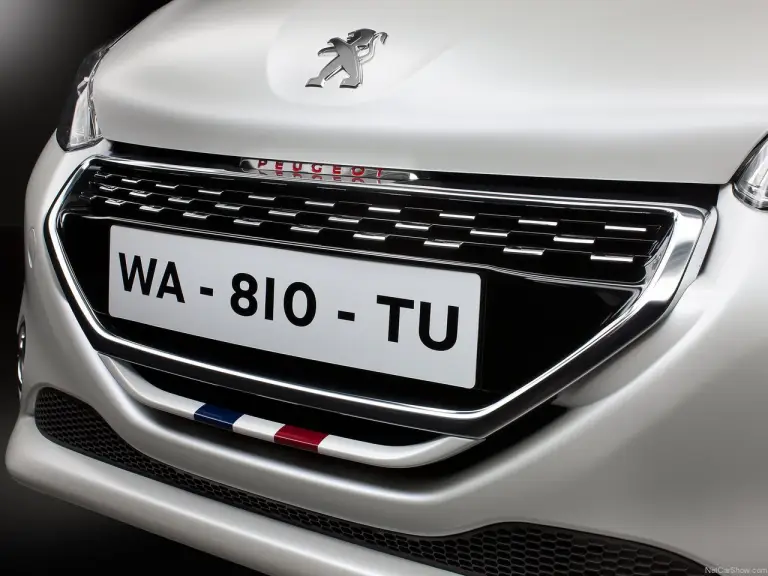Peugeot 208 GTi - 19