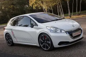 Peugeot-208-HYbrid-FE - 7