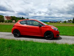 Peugeot 208 MY 2015 - Primo Contatto - 5